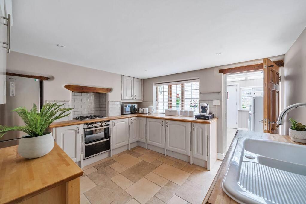 Fox Cottage, Within 5 Min Walk Of Bicester Village Εξωτερικό φωτογραφία
