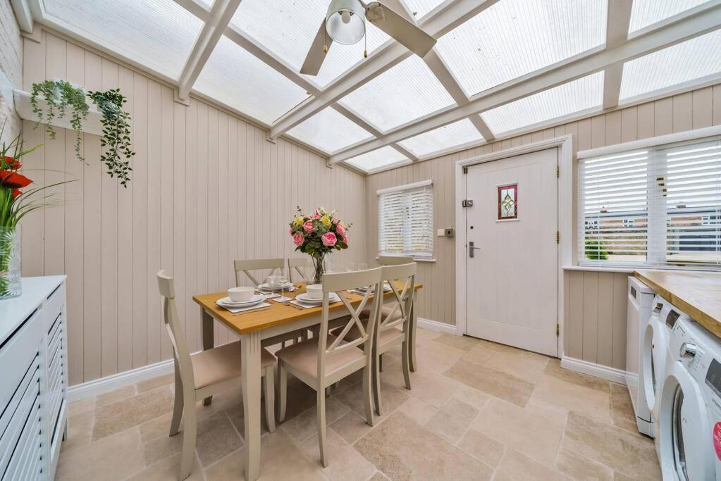 Fox Cottage, Within 5 Min Walk Of Bicester Village Εξωτερικό φωτογραφία