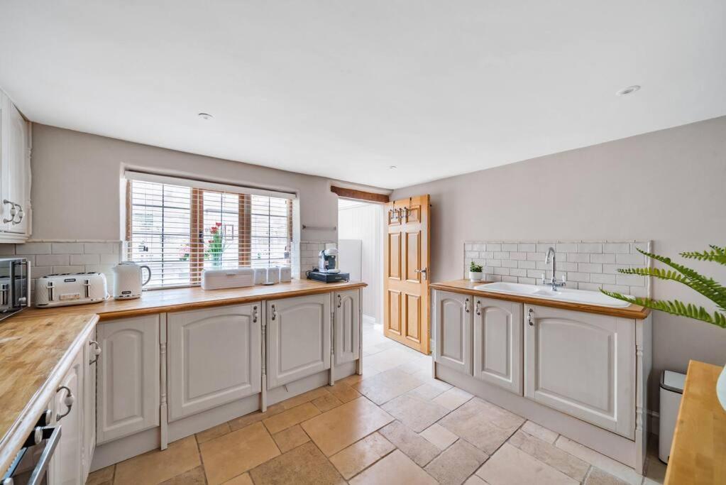 Fox Cottage, Within 5 Min Walk Of Bicester Village Εξωτερικό φωτογραφία